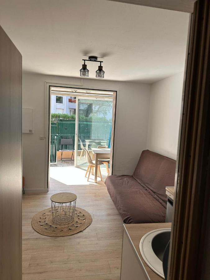 Charmant Studio Neuf 150M Plage Sur Avenue Principale Climatise Et Parking Cavalaire-sur-Mer Exterior foto