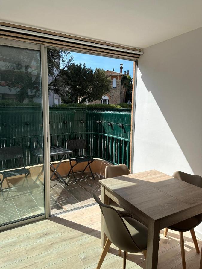 Charmant Studio Neuf 150M Plage Sur Avenue Principale Climatise Et Parking Cavalaire-sur-Mer Exterior foto