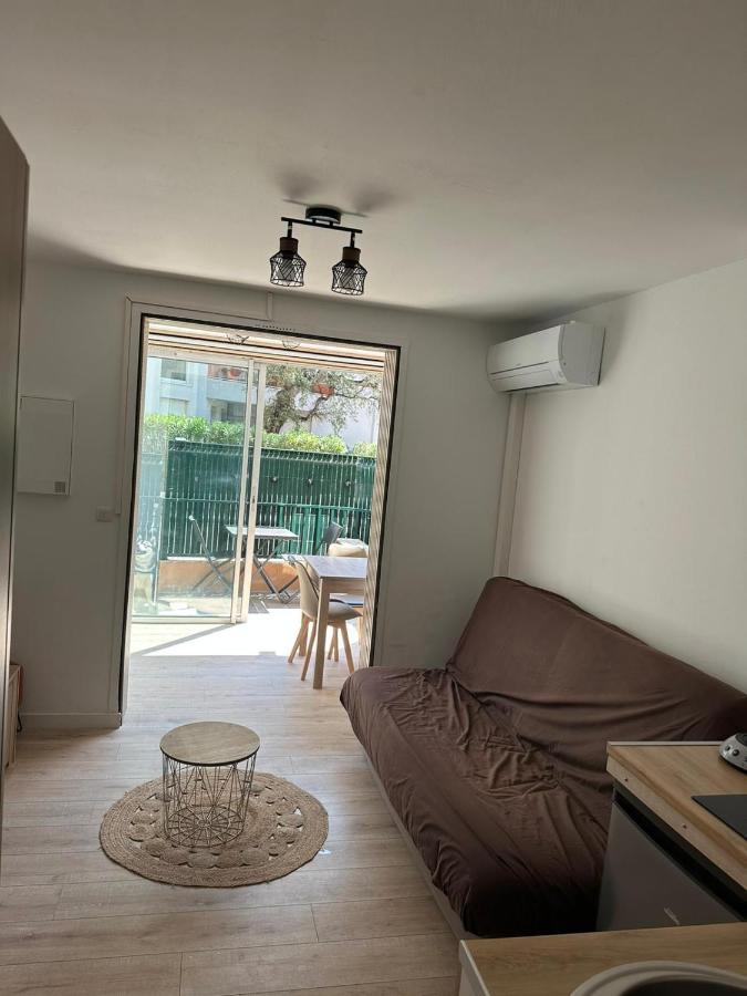 Charmant Studio Neuf 150M Plage Sur Avenue Principale Climatise Et Parking Cavalaire-sur-Mer Exterior foto