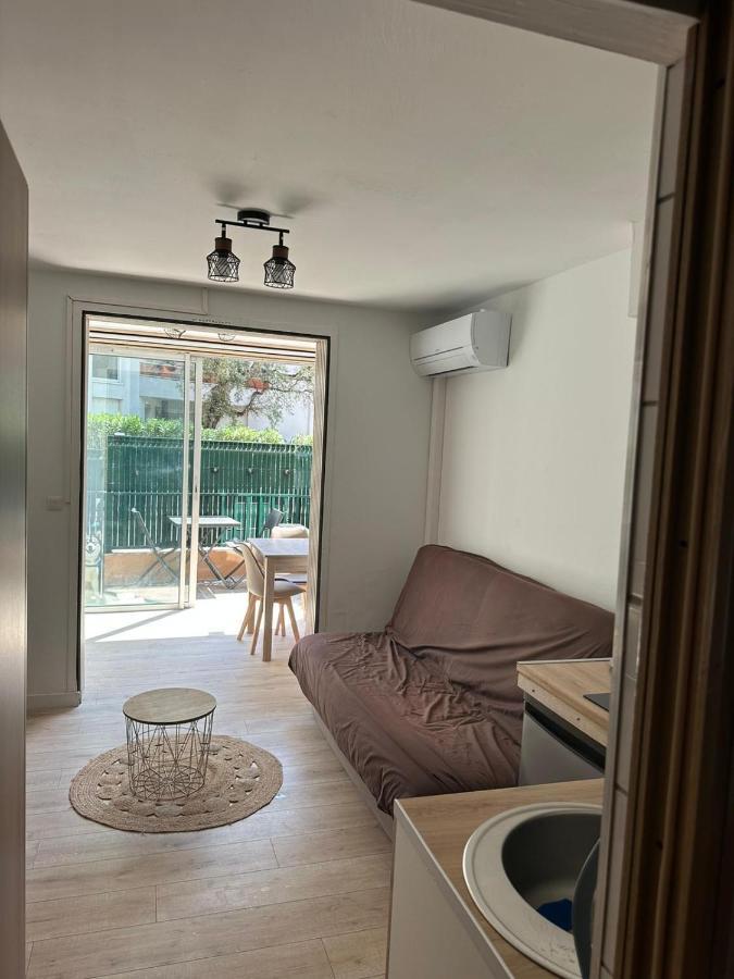 Charmant Studio Neuf 150M Plage Sur Avenue Principale Climatise Et Parking Cavalaire-sur-Mer Exterior foto